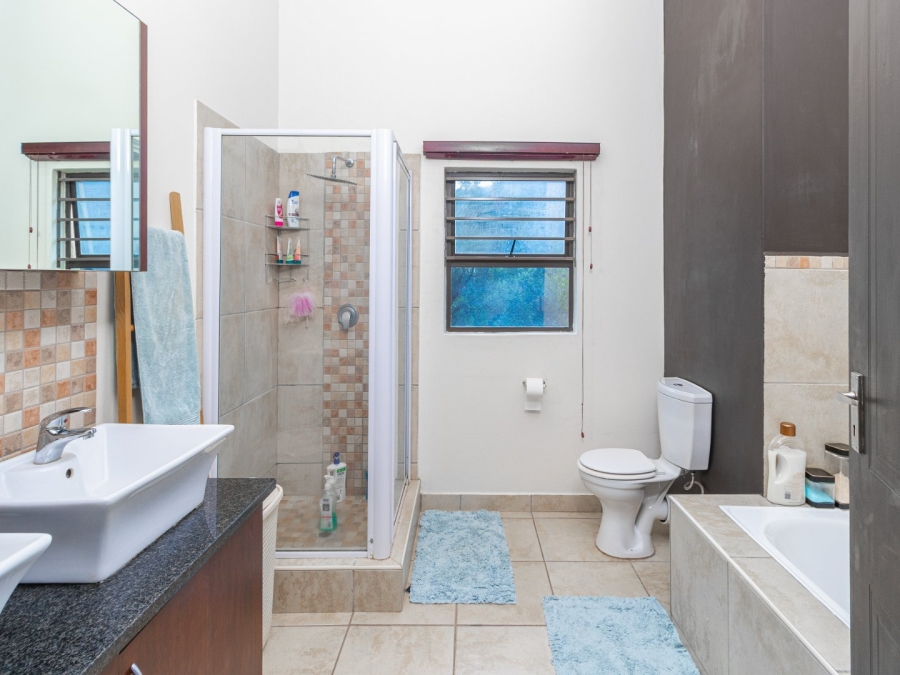 5 Bedroom Property for Sale in Leloko Lifestyle Estate North West